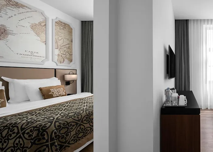 Akka Taksim-special Class