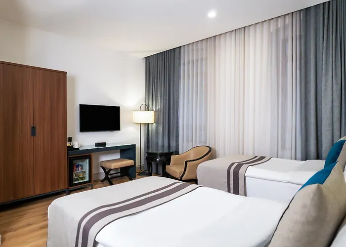 Akka Taksim-special Class