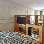 Akka Taksim-special Class