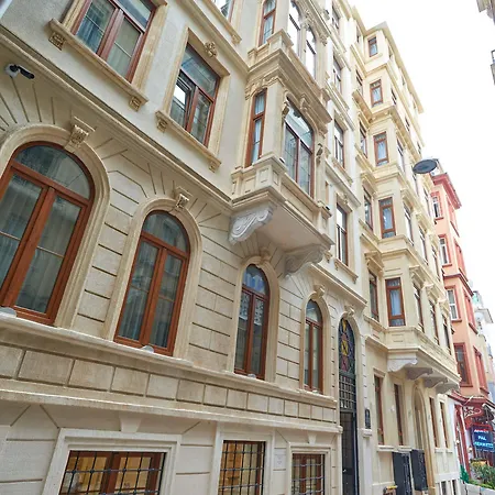 Akka Taksim-special Class 4*