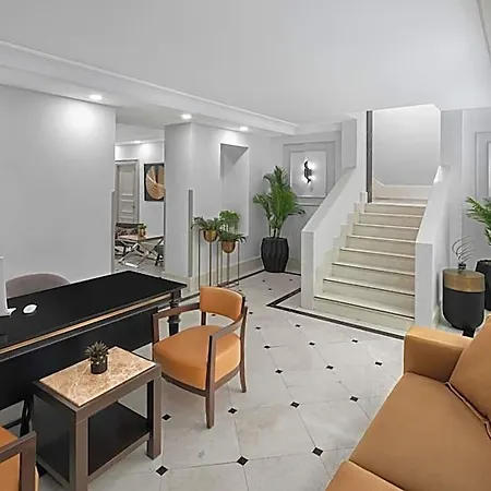 Akka Taksim-special Class 4*