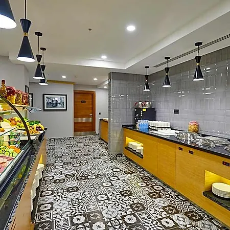 Akka Taksim-special Class