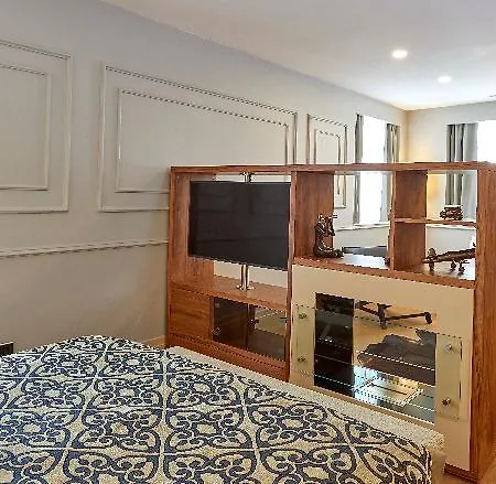 Akka Taksim-special Class