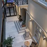 Akka Taksim-special Class
