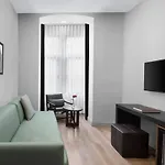 Akka Taksim-special Class 4*