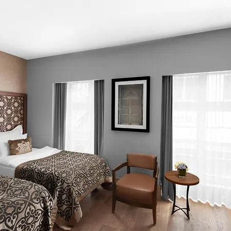 Akka Taksim-special Class